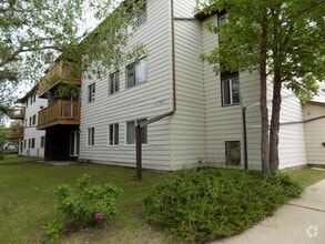 Building Photo - 8111-8196 96 St