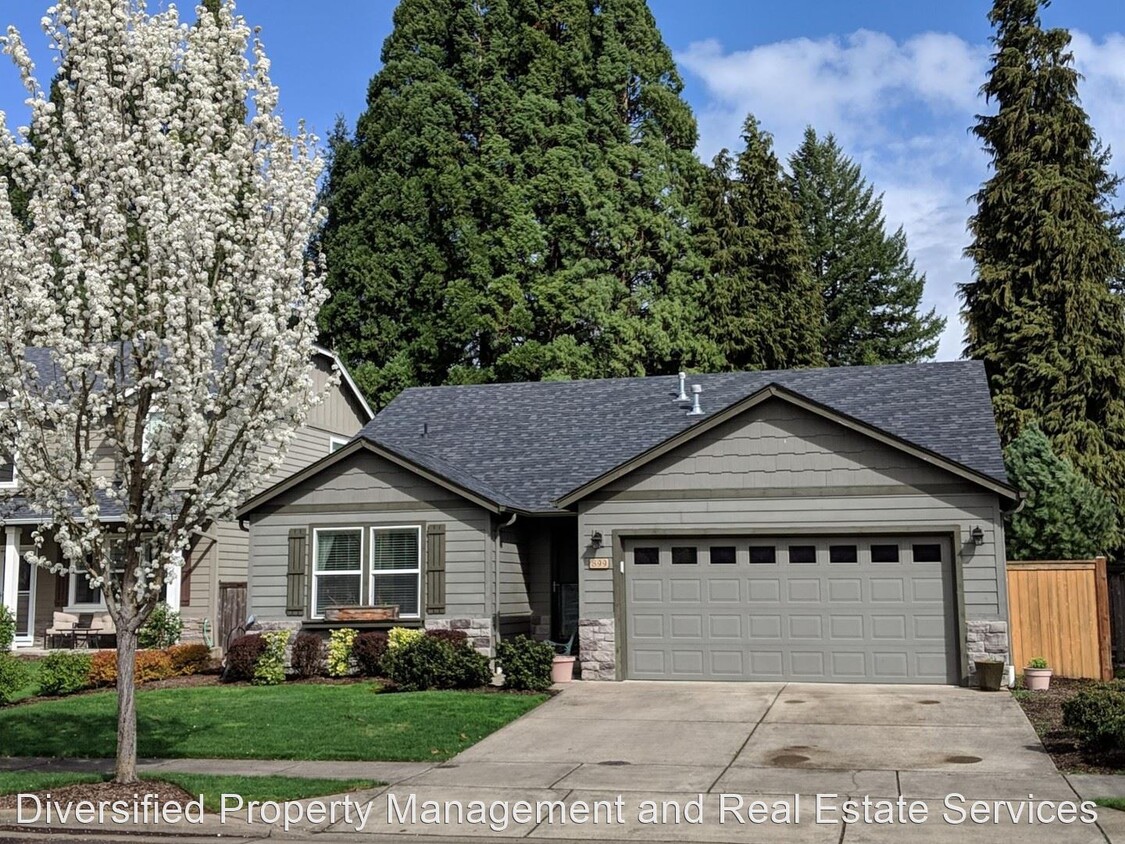 Foto principal - 3 br, 2 bath House - 899 North Pointe Dr. NW