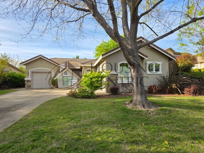 Building Photo - Beautiful Single Story Rental in Gated Serrano Community!