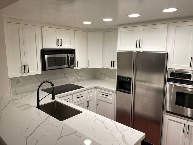 Building Photo - 18111 Coastline Dr
