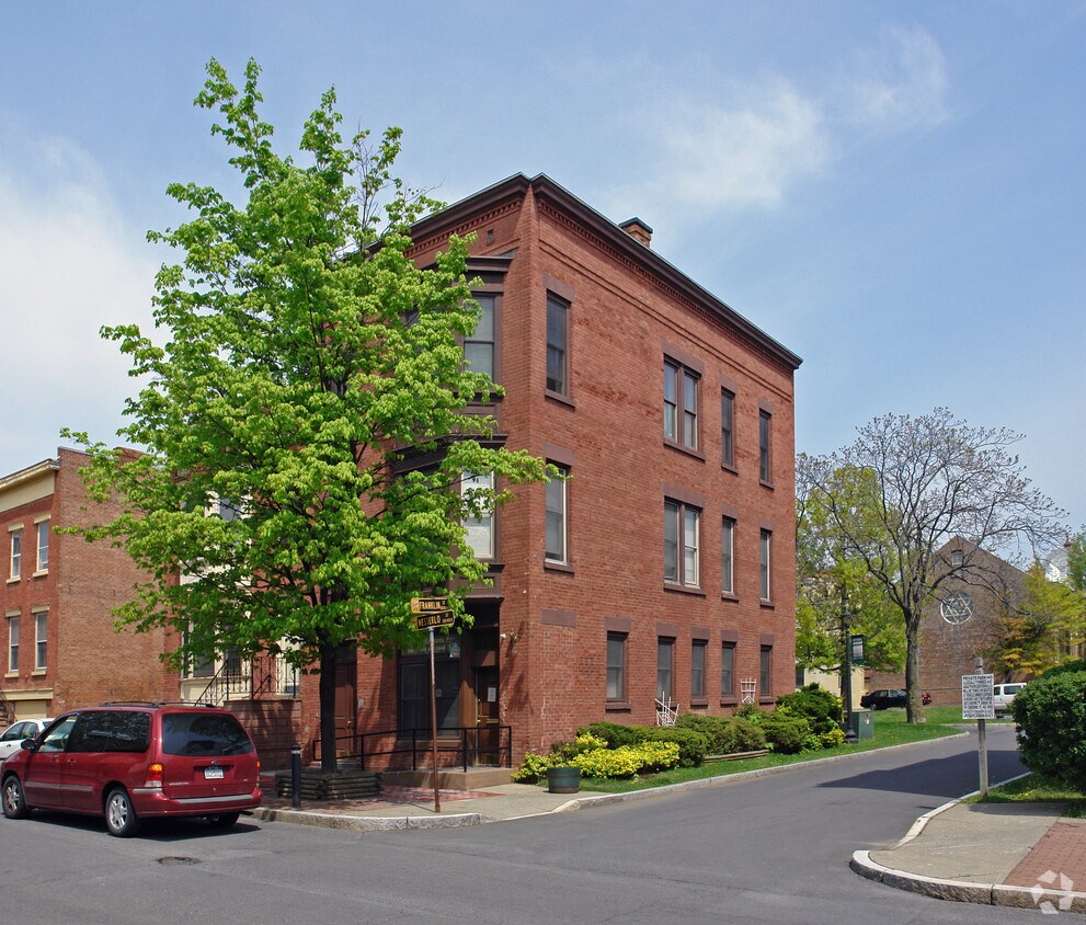 68 Westerlo St, Albany, NY 12202 Apartments in Albany, NY