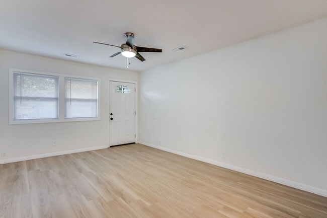 Foto del edificio - 422 E Funston St