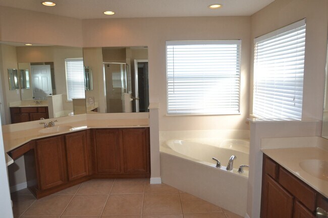 Foto del edificio - 4554 Rock Hill Loop