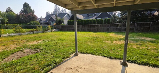 Foto del edificio - 9656 N Hillview Dr