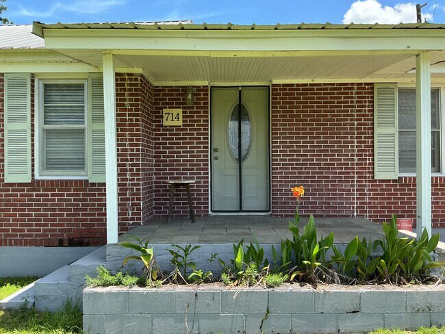 Foto del edificio - 714 N Macon St