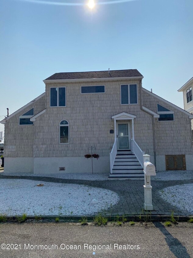 20 Selma Dr, Stafford Township, NJ 08050 House Rental in Stafford