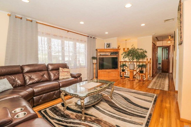 Building Photo - 256 Pleasantview Ct