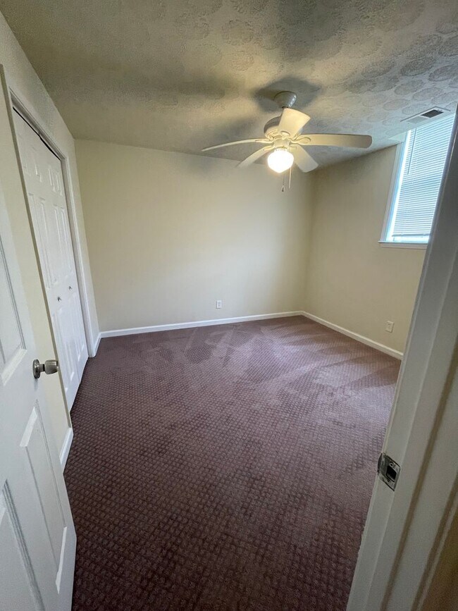 Foto del edificio - 5963 Peco Ln
