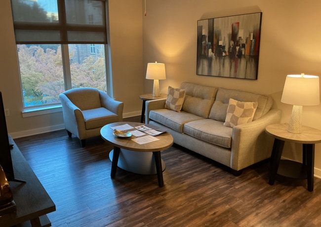 Building Photo - Elizabeth Square