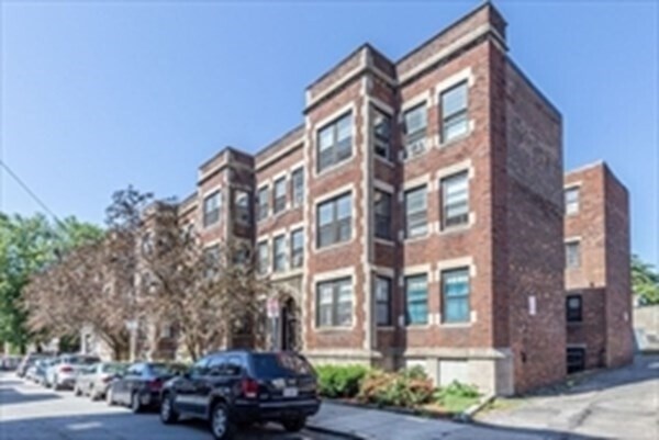 Primary Photo - 50 Chester St