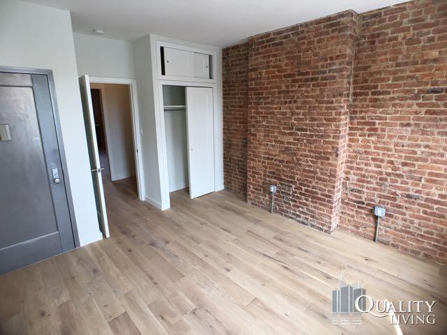 Building Photo - 1723 Bleecker St