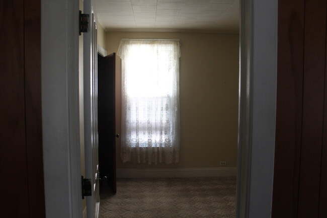 1st floor bedroom - 1507 Elm St