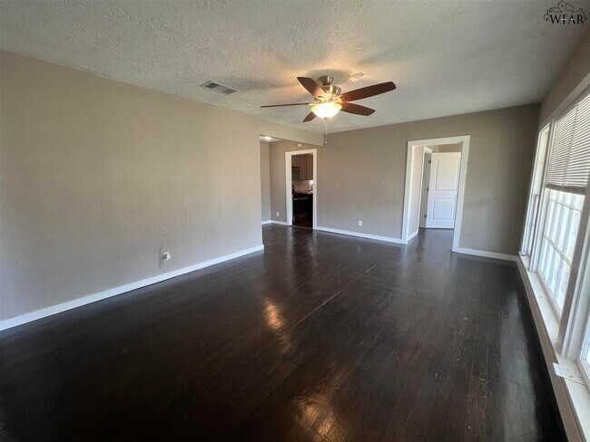 Building Photo - 3110 Barrett Pl