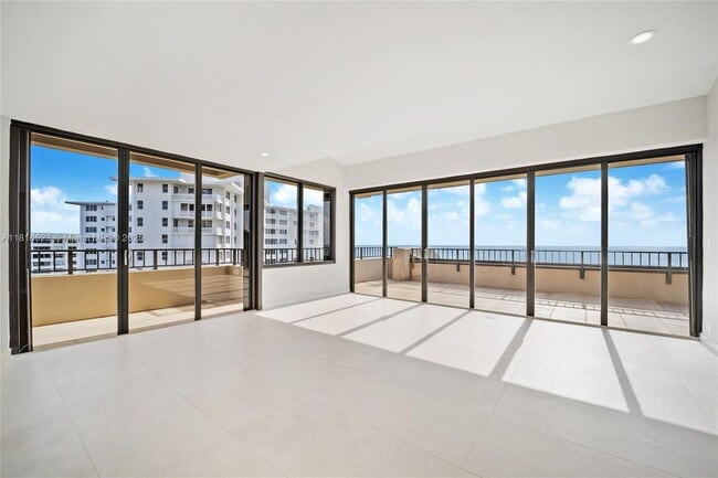 Building Photo - 251 Crandon Blvd