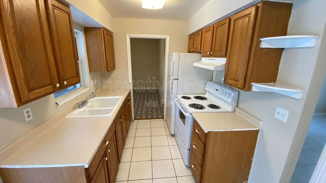 Building Photo - 5624 Pinerock Rd