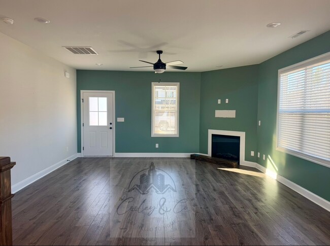 Foto del edificio - 63 Barhams Mill Pond Wy