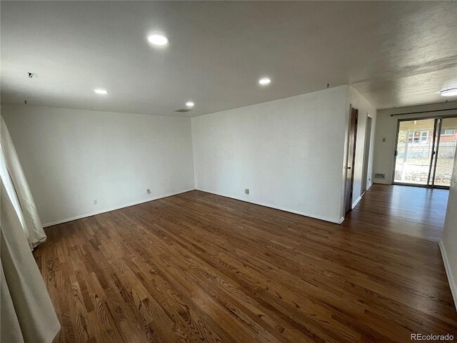 Building Photo - 3086 Victor St