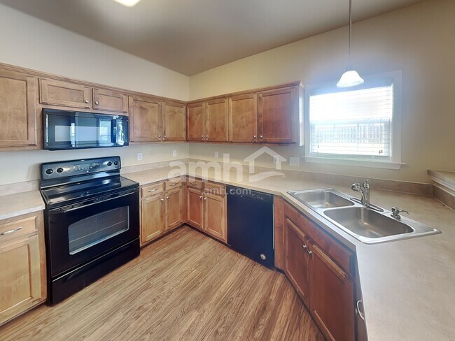 Building Photo - 4001 Marion Dr