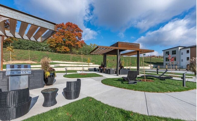 Foto del edificio - Galloway Flats - 1 bed 912 sqft with Luxury Amenities!