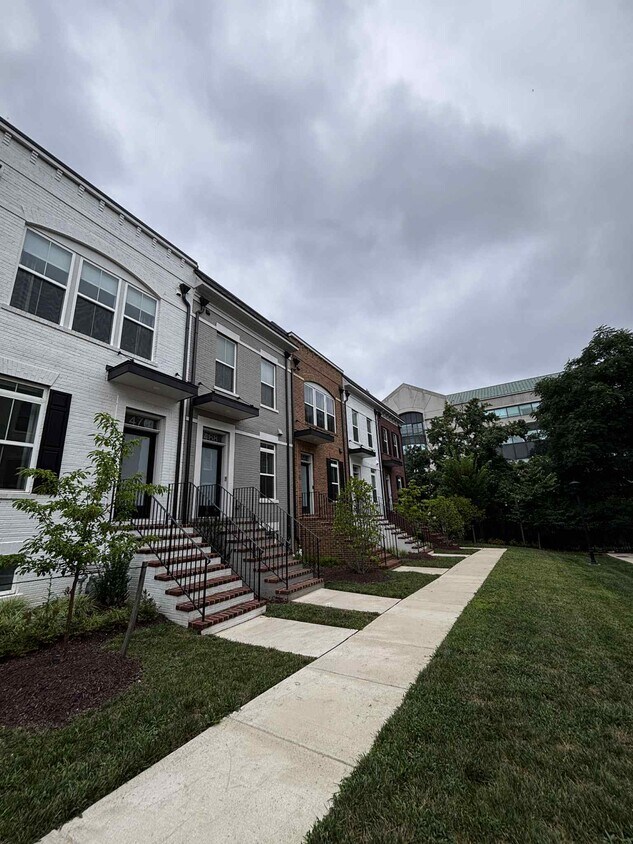 Foto principal - 468 Altezza Dr NE