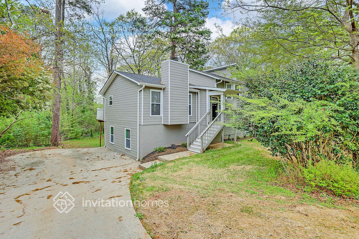 Primary Photo - 2916 Cocklebur Rd