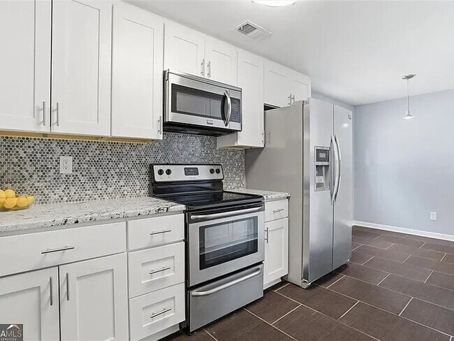 Foto del edificio - 334 Home Park Ave NW