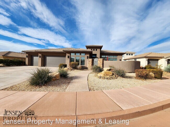 Foto del edificio - 4 br, 3 bath House - 173 North Tenaya Court