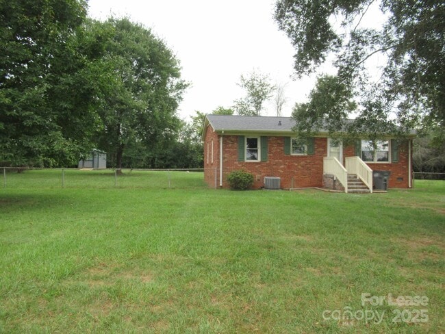 Building Photo - 2386 Gaston-Webbs Chapel Rd