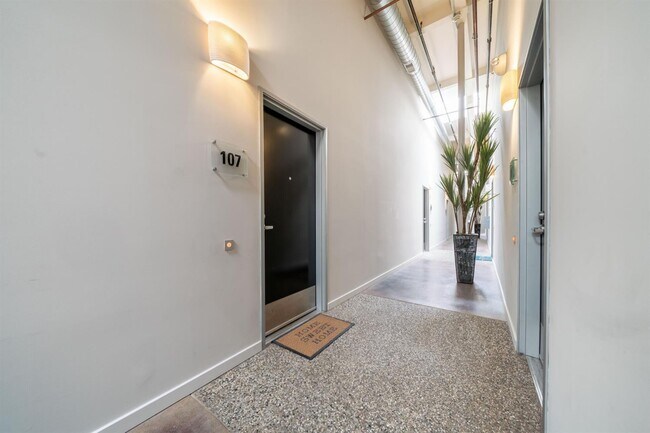 Foto del edificio - 1818 22nd St