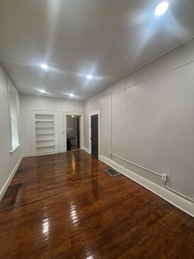 Foto del edificio - 109 S 6th St