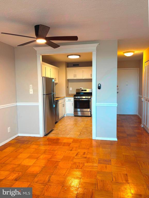 Building Photo - 2030 N Adams St