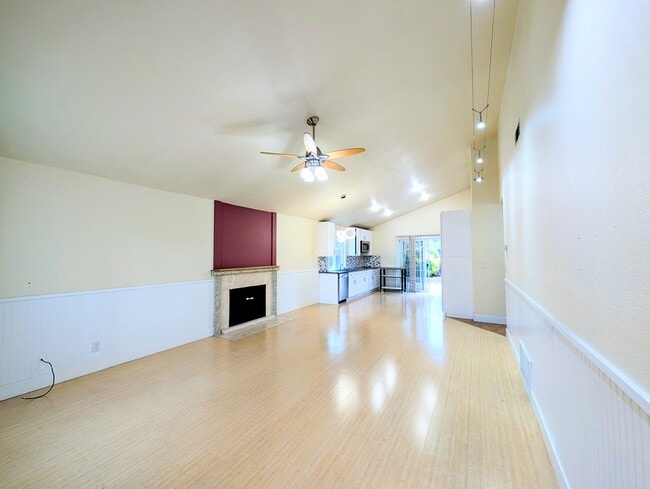 Foto del edificio - 32486 Lake Barlee Ln