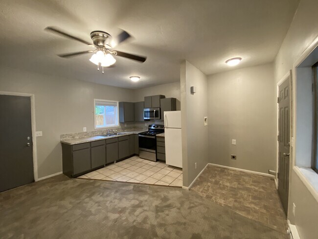 Building Photo - 257 S. Water Ave.