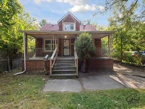 Building Photo - 7480 Mansfield St