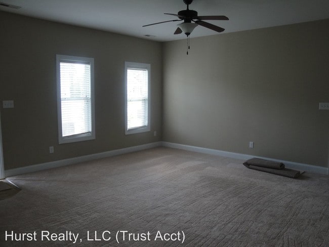 Building Photo - 405 Patriot's Point Ln