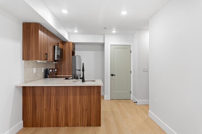 Photo - 118 E Huntingdon St Apartment