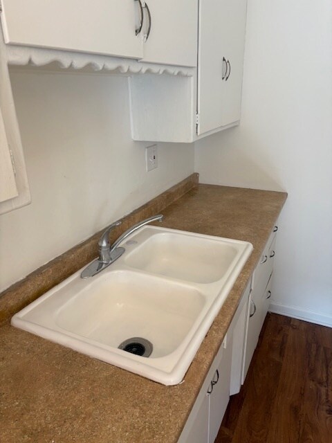 Foto del edificio - 9209 National Blvd