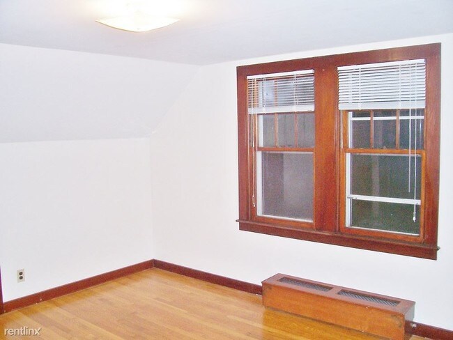 Building Photo - 3 br, 1 bath House - 86 Normandy Rd