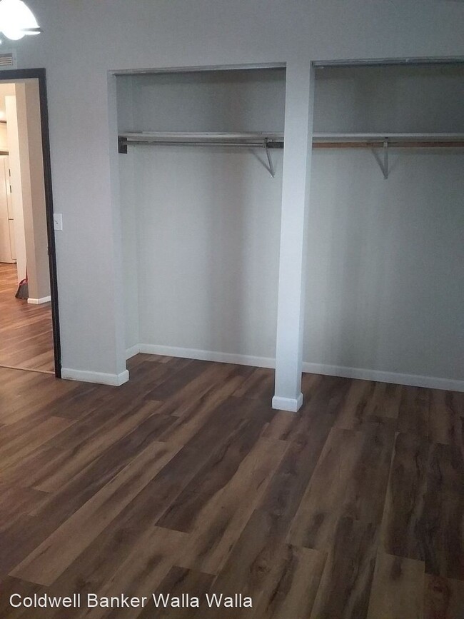 Building Photo - 3 br, 2 bath House - 528 Washington St.