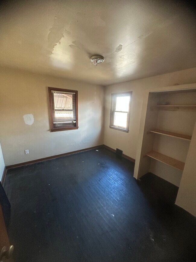 Foto del edificio - 211 Avon Rd