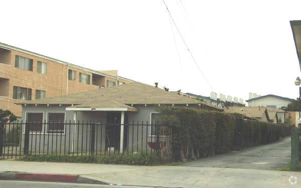Foto del edificio - 533 W Hyde Park Blvd