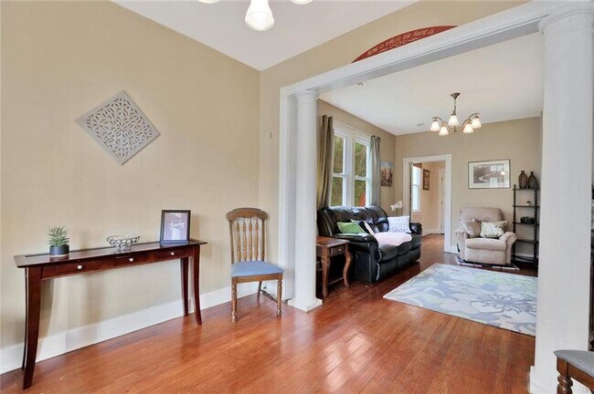 Foto del edificio - Great Bungalow for Rent!