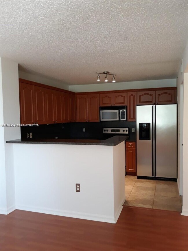 Foto del edificio - 2123 Renaissance Blvd