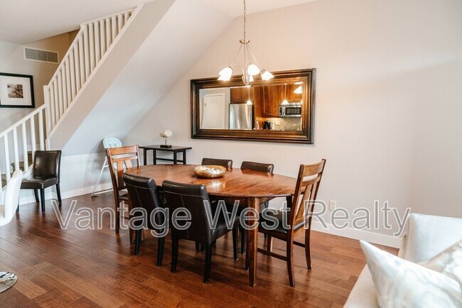 Building Photo - 4032 Pritchard Dr