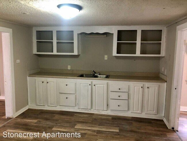 Foto del edificio - 3 br, 1.5 bath House - 103 Davis St
