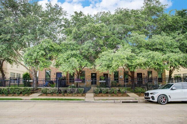 Foto del edificio - 9026 Lakes at 610 Dr