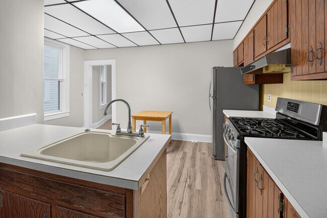Foto del edificio - 421 Charter Oak Ave