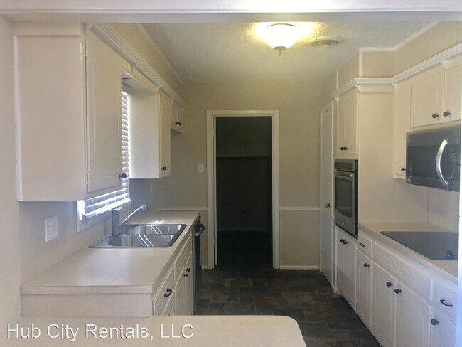 Building Photo - 3 br, 2 bath House - 4405 59th Street