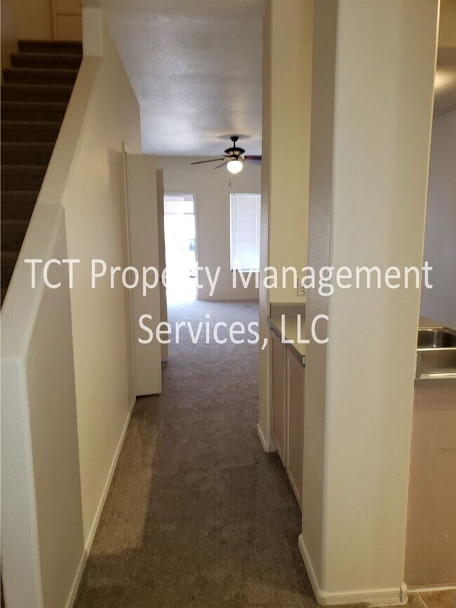 Foto del edificio - Cozy Two Bedroom Condo in Chandler!