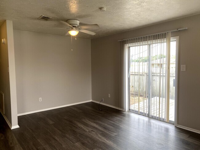 Building Photo - 3324 Bluestem Cir